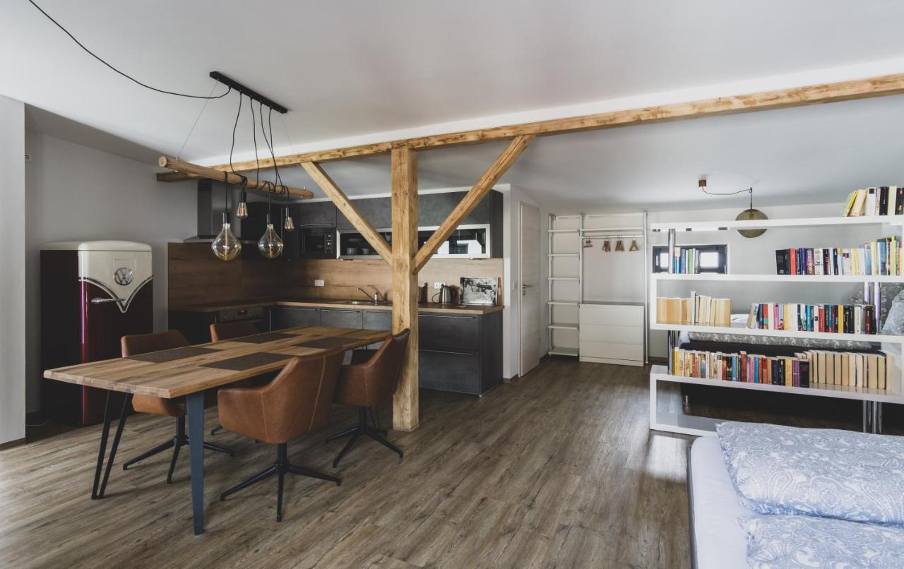 Modernes Loft vor den Toren des Chiemgaus Tacherting Buitenkant foto